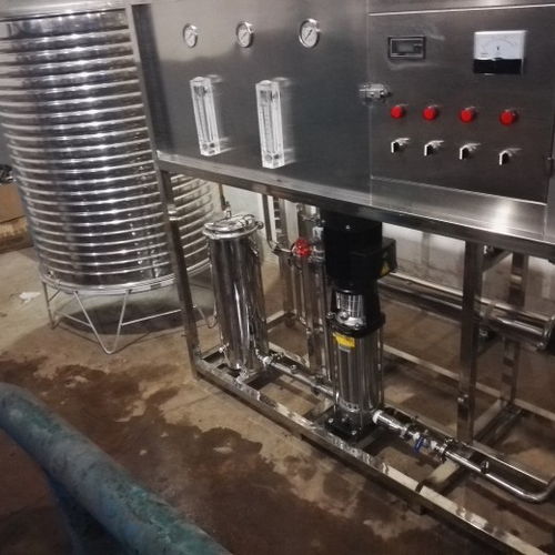 【博愛1噸飲料廠用純凈水設(shè)備鄭州1噸反滲透設(shè)備食品凈水設(shè)備】- 